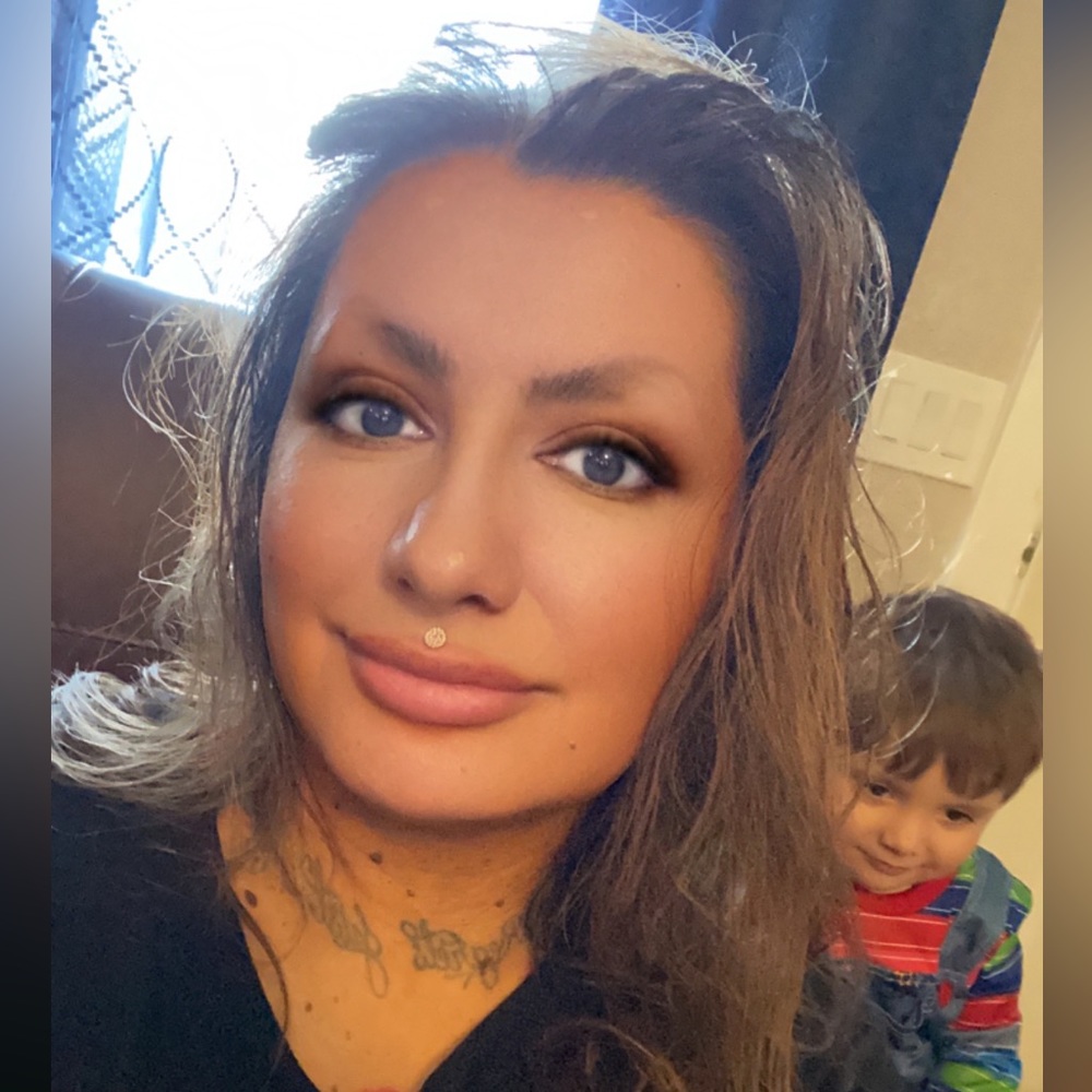 Meet your Posher, Dalia